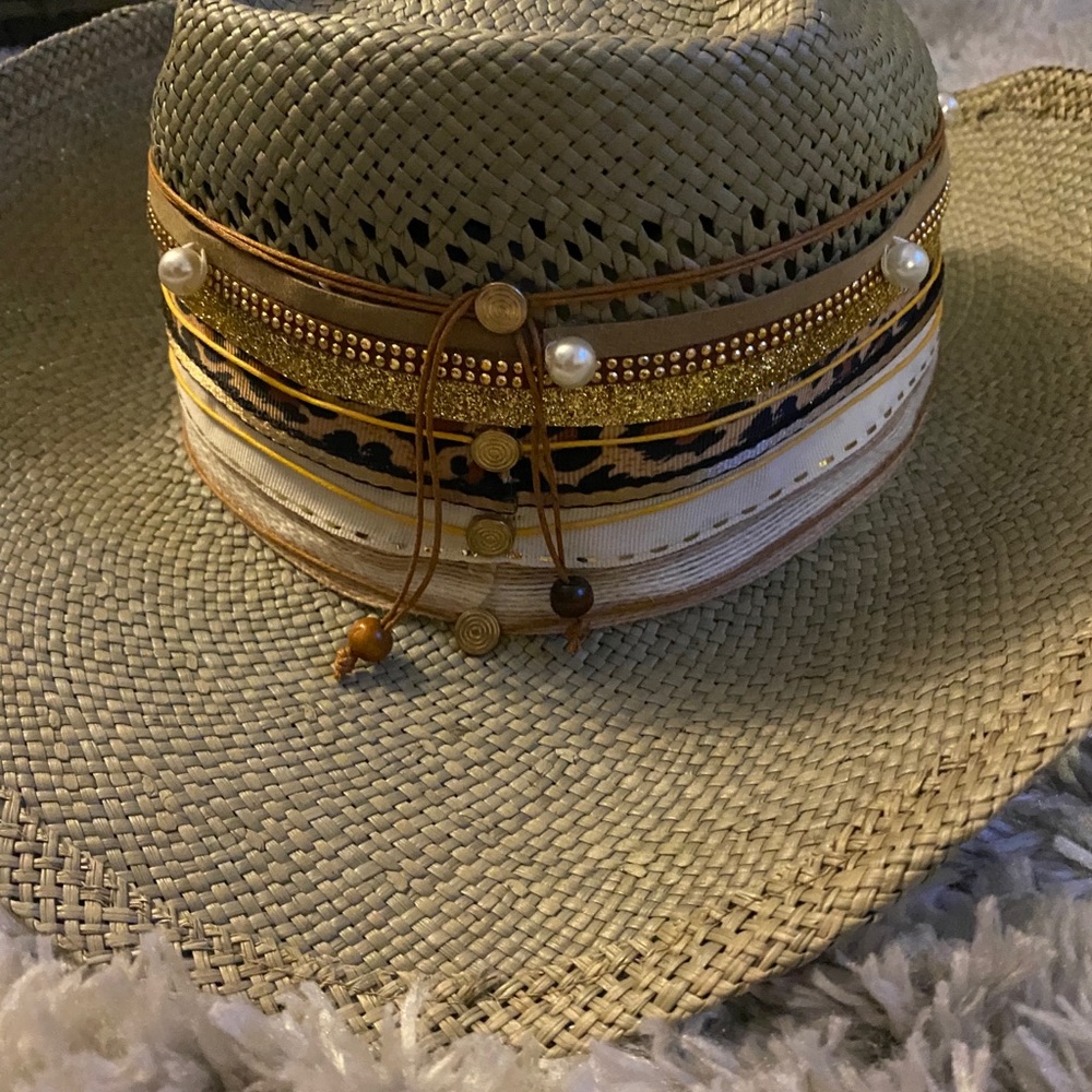 Custom made hat - Picture 4 of 7
